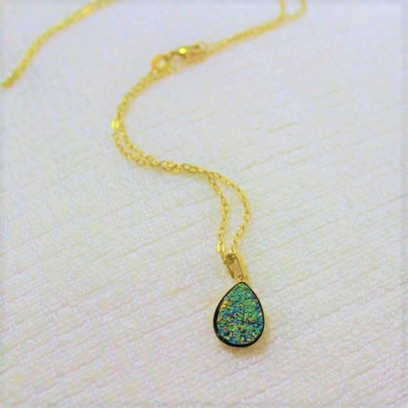 Green Iridescent Gold Chain Necklace - Picture 1 of 2